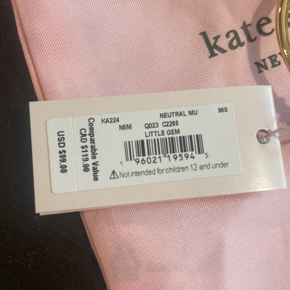 ♠️Winner’s Choice of Kate Spade including 2 Ear Rings and a Bangle♠️ - Picture 3 of 11